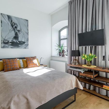 Apartament Sloneczny - Mlyn Maria - Art Apartments Вроцлав Экстерьер фото